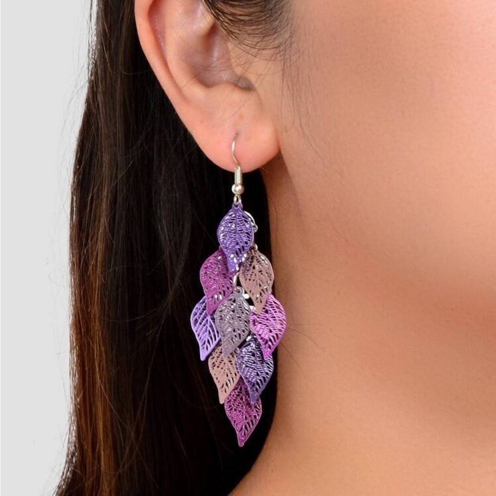 Purple lead drop earrings A760